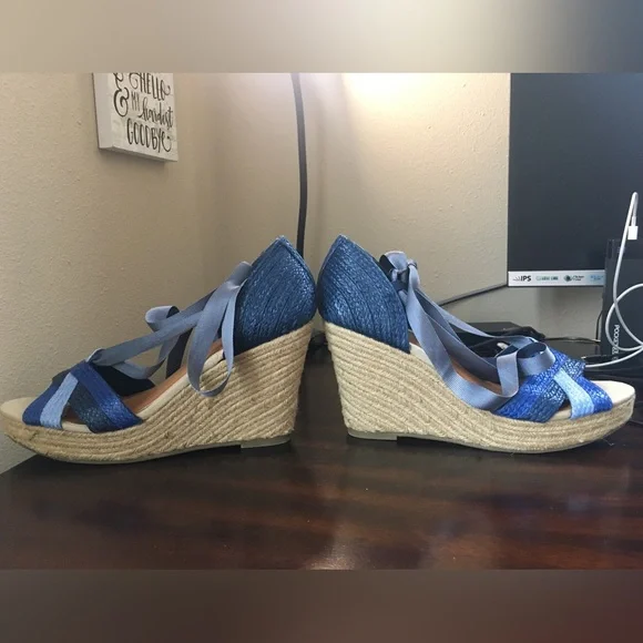 NWOT OLD NAVY Lace Up Espadrille Wedge Peep Toe Blue Sandals - Size 10 - Picture 7 of 15